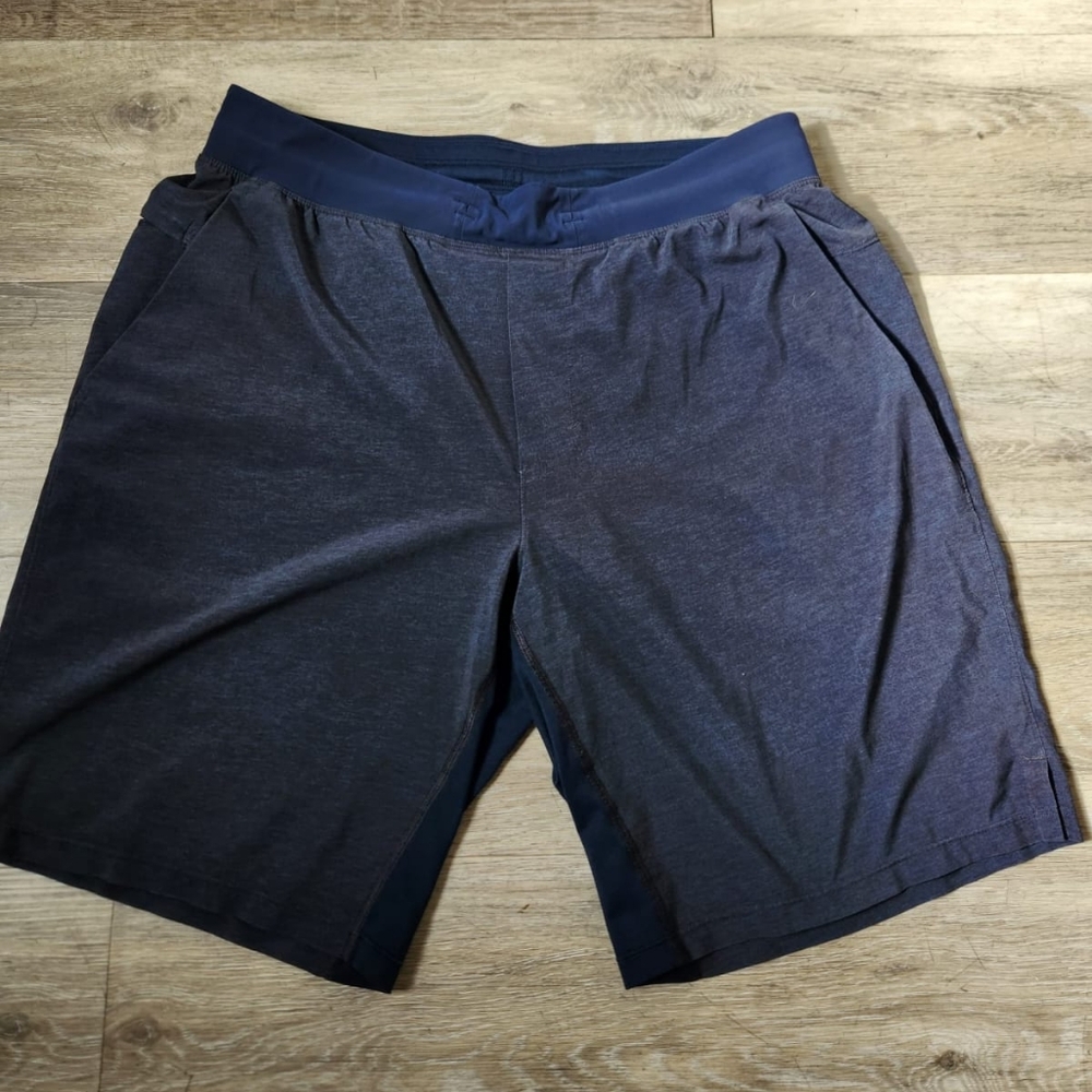 Lululemon T.H.E. Linerless Short Blue Color Size Large